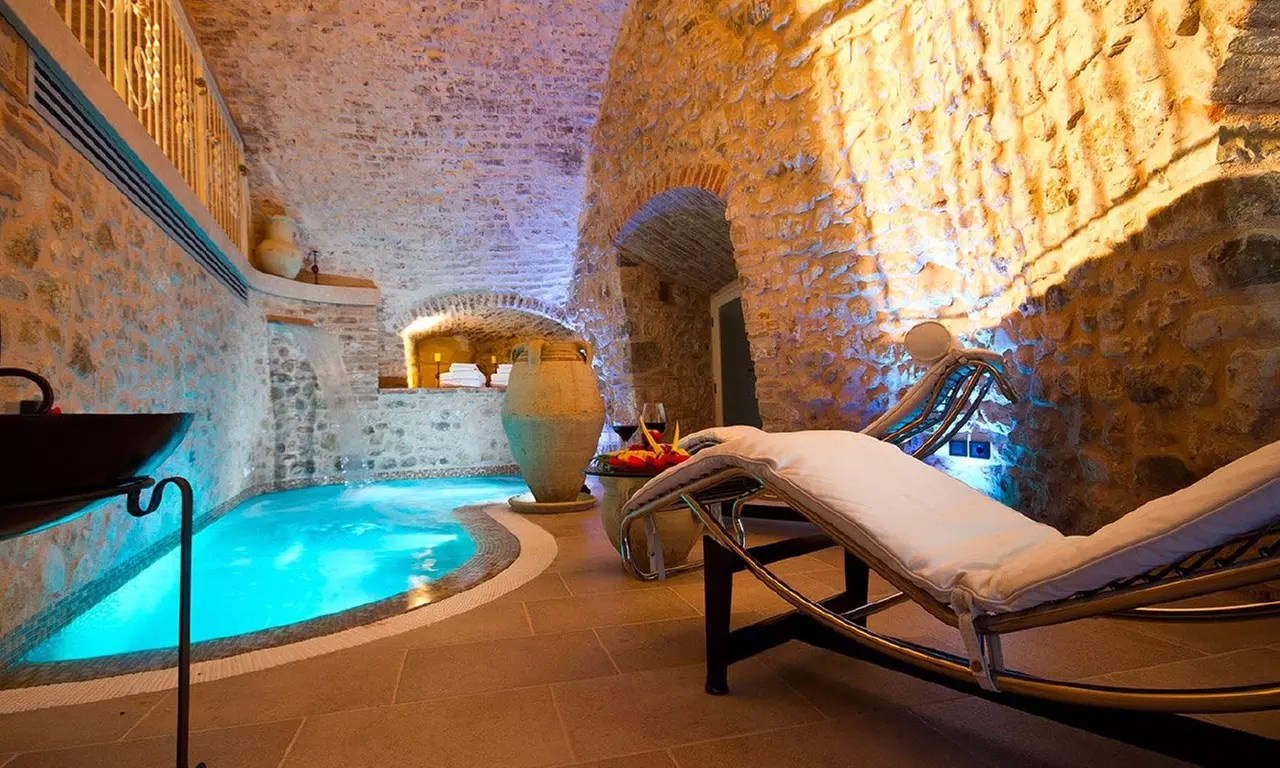 Rimini 4*: camera Standard o Superior con colazione e Spa per 2