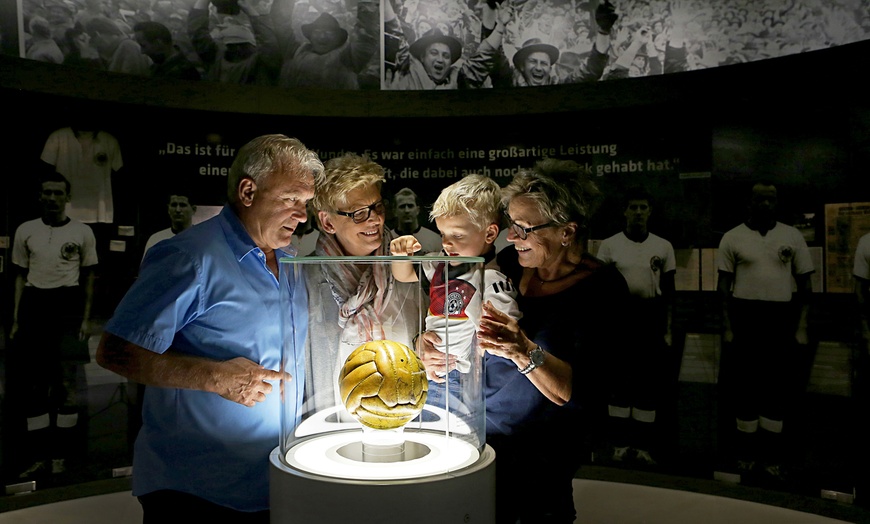 Image 8: Erwachsenen-Ticket für das Deutsche Fußballmuseum Dortmund