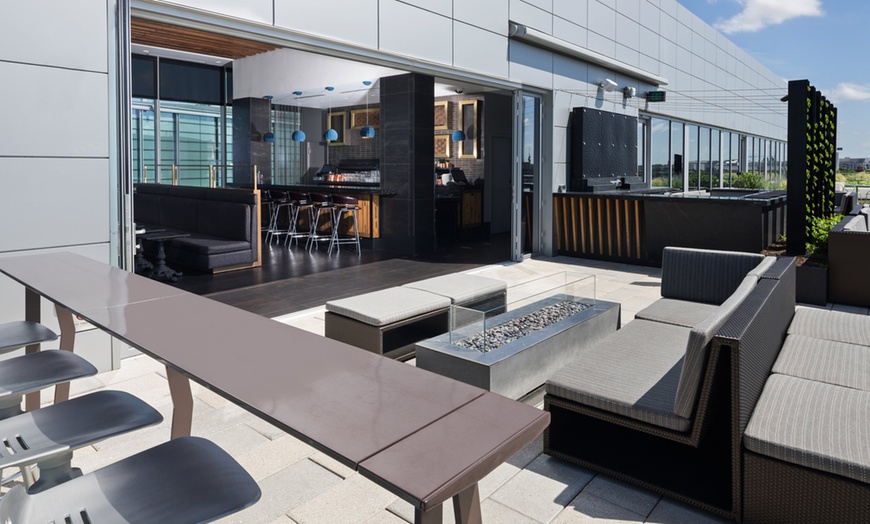 Image 9: Boutique Hotel with Stunning Potomac Views and Central Location