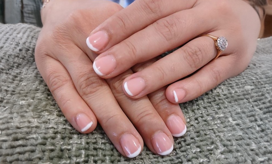 Image 6: Beauté des ongles avec Virgin Beauty Nail's