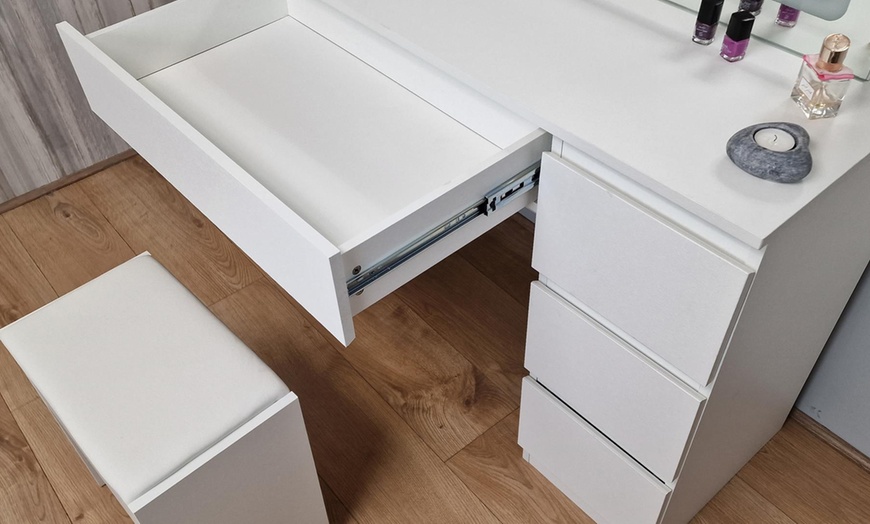 Image 2: LED Dressing Table with Mirror and Stool 