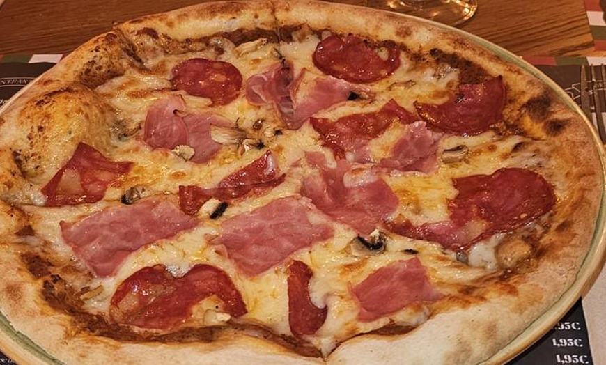 Image 5: Menú italiano con entrantes, principales, postres y bebidas 