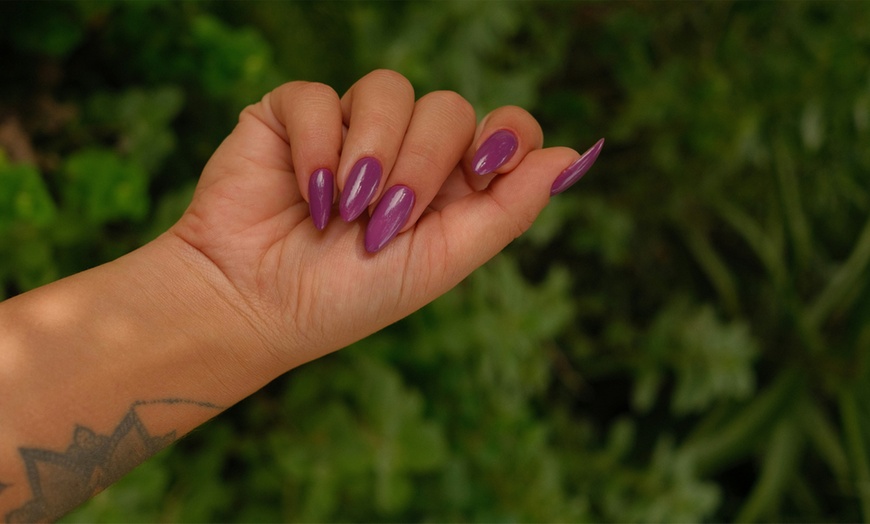 Image 17: Presume de uñas ideales con estos servicios especializados a elegir