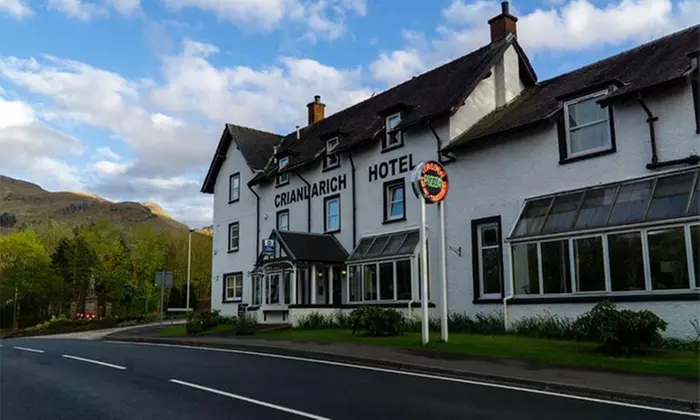 Scotland, Stirling :Two-Night with Late Check out, Breakfast