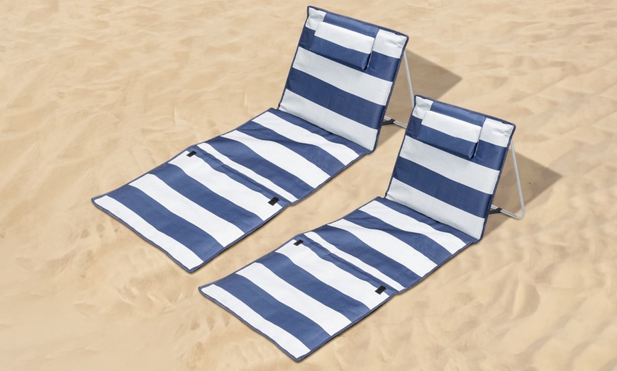 Image 1: Set de 2 matelas imperméable et pliable pour plage ou piscine