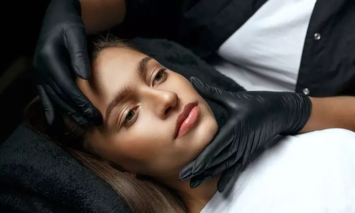 Renueva tu rostro con un tratamiento reafirmante inyectado