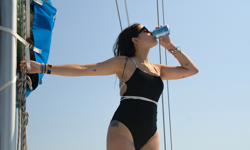 Image 6: 2, 4, 6 u 8 horas alquiler privado de charter hasta 9 pasajeros 