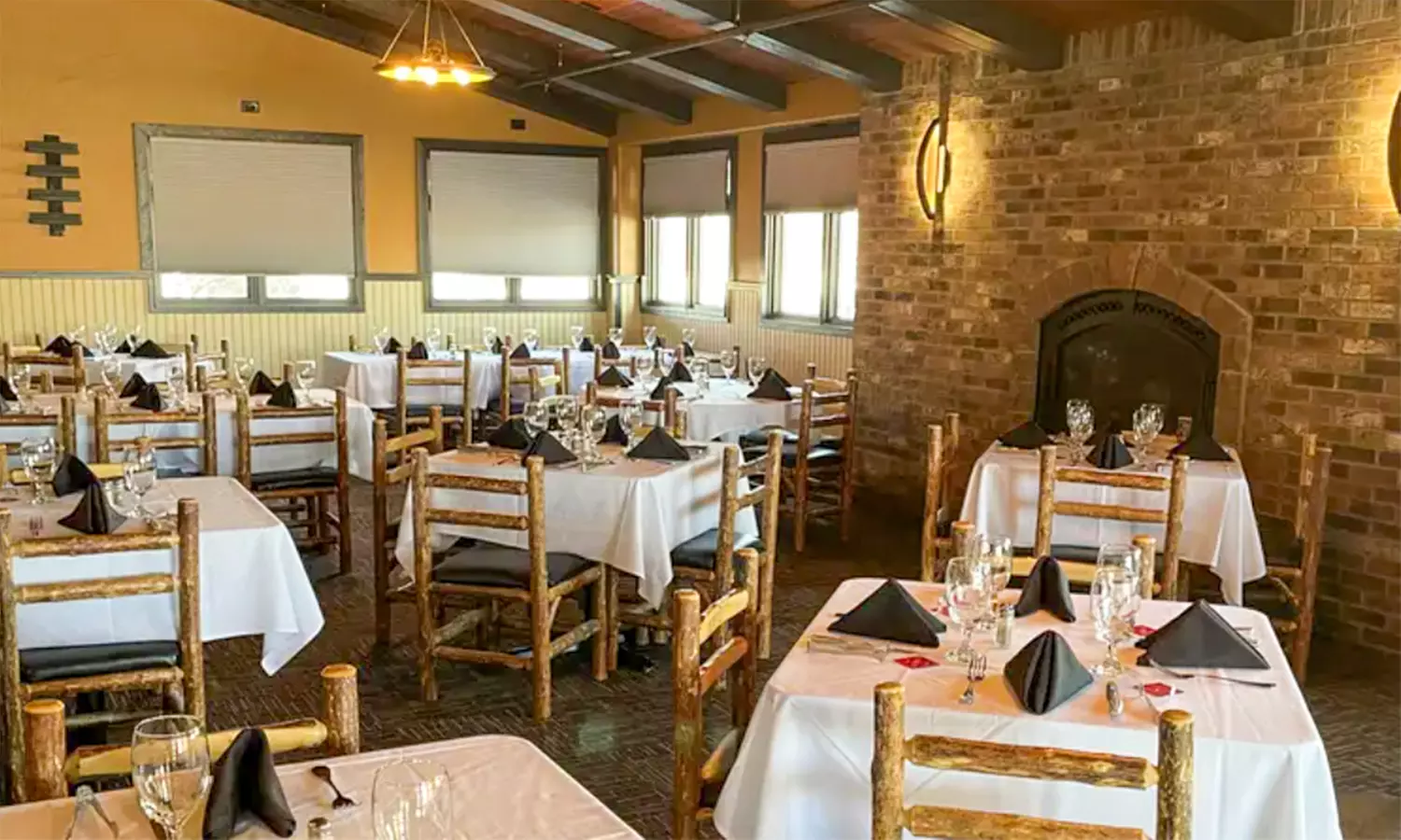 $50 or $100 Towards Dinner for 2 or 4 or More Adults