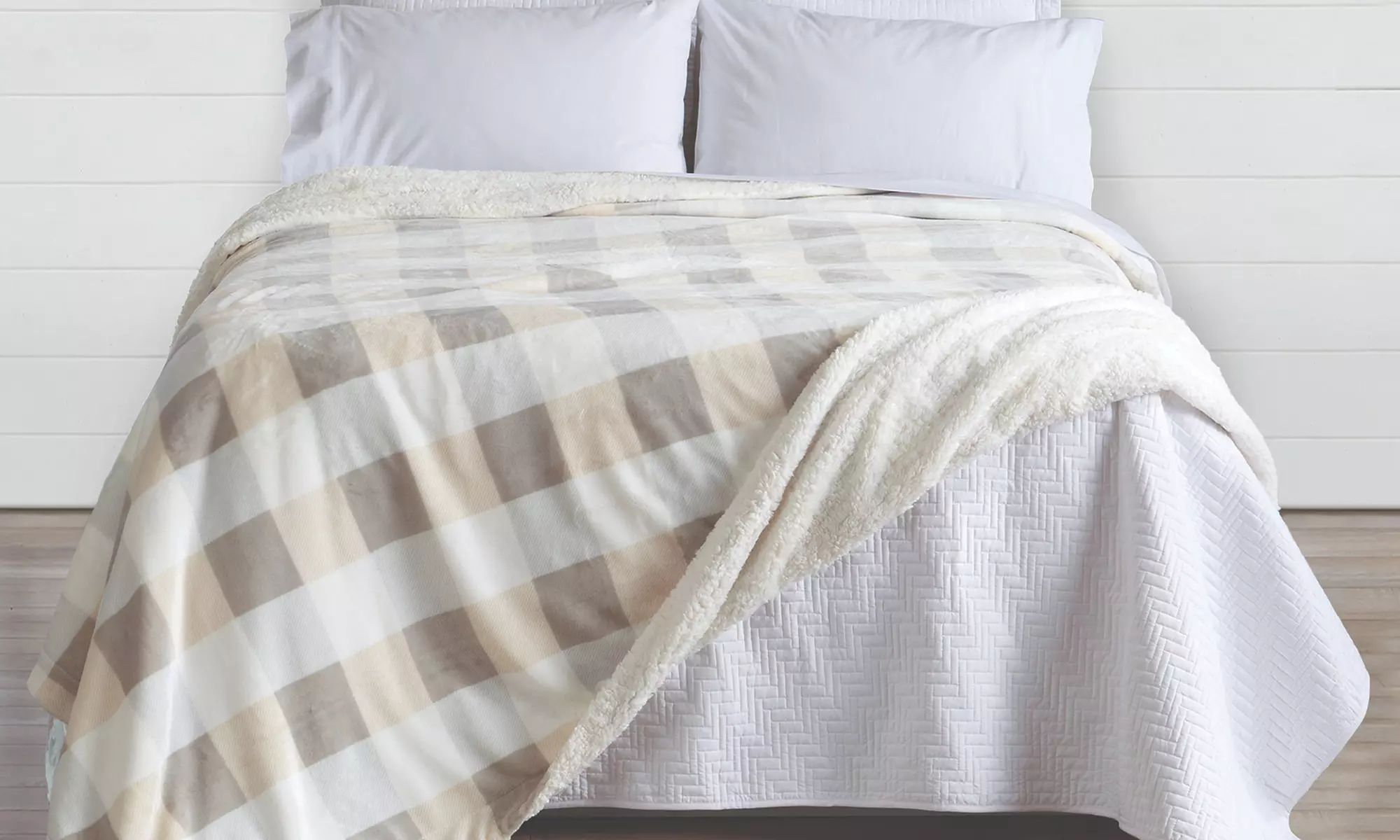 Cozy Plush Velvet & Sherpa Reversible Throw Blanket