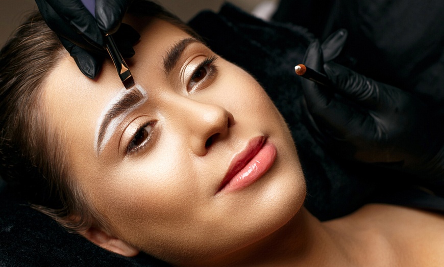 Image 3: Kurs online "Stylistka na medal": laminacja i lifting rzęs oraz brwi