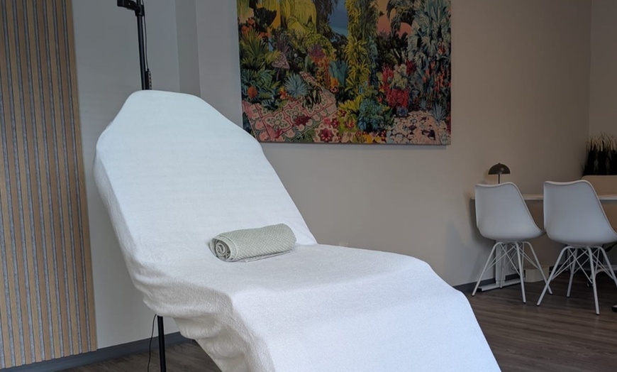 Image 6: Lippenunterspritzung oder Faltenbehandlung mit Hyaluron für 1 Person