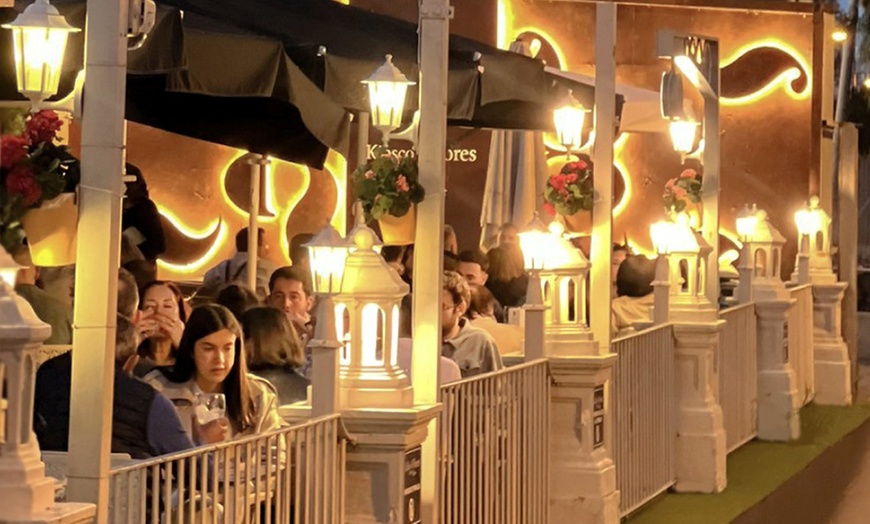 Image 13: Entrantes, principal o arroz, bebidas y postre para 2 o 4 personas