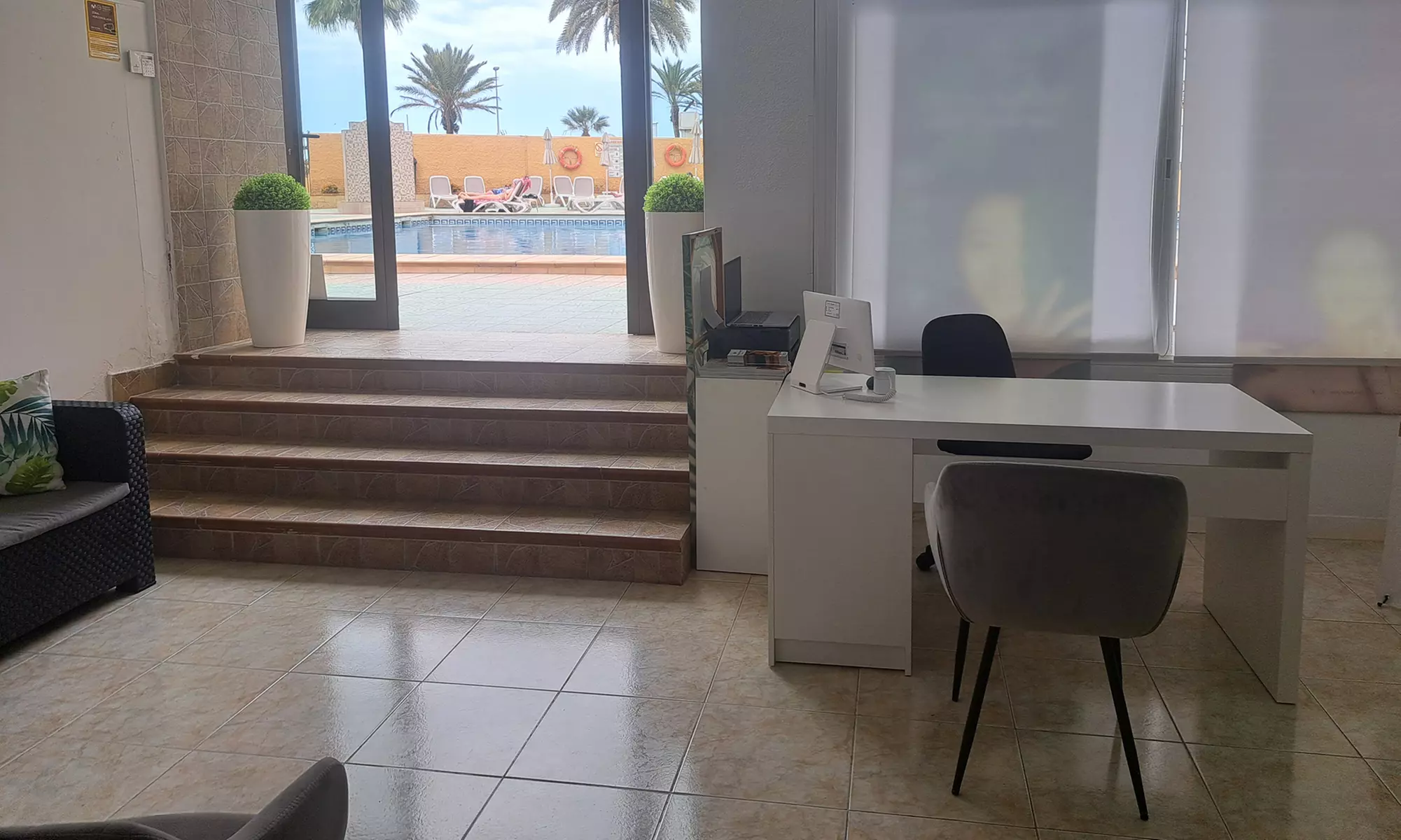 Masaje con opción a reflexología podal, peeling, sauna y ducha