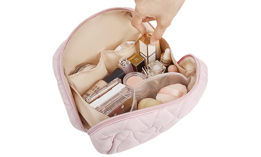 Image 4: Puffy Travel Cosmetic Bag