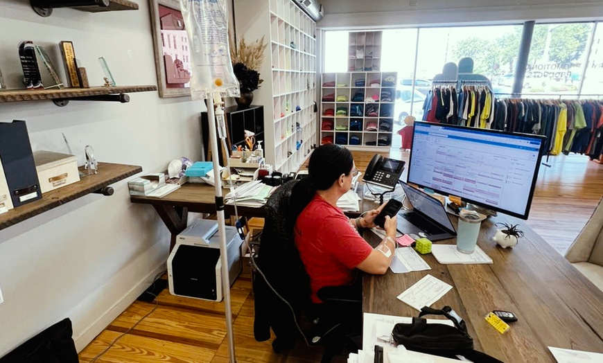 Image 4: One, Two, or Three 45-Minute RF Body Sculpting Treatment
