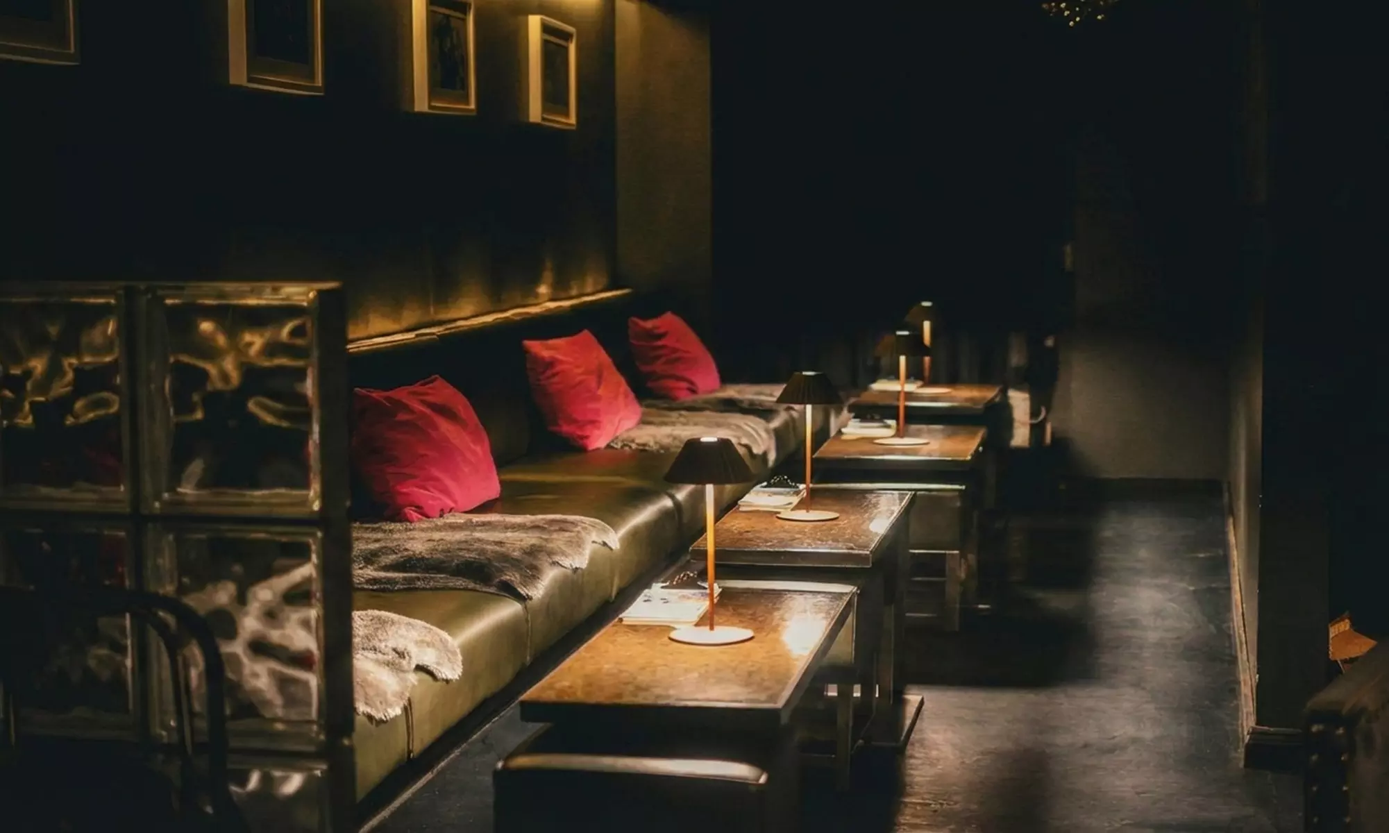 Cocktail nach Wahl inkl. begleitendem Bar-Snack für 1 bis 4 Personen