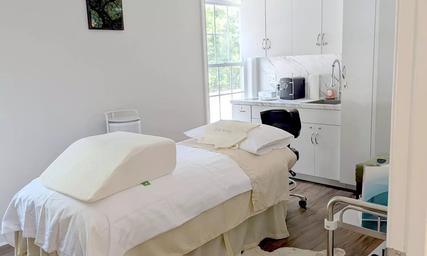 Rejuvenate Your Look with 20 or 40 Units of Xeomin Injections
