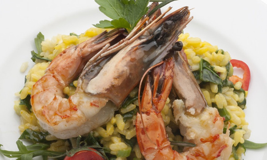 Image 5: Internationales 2-Gänge-Menü für 2 oder 4 Pers. im beliebten Manzini