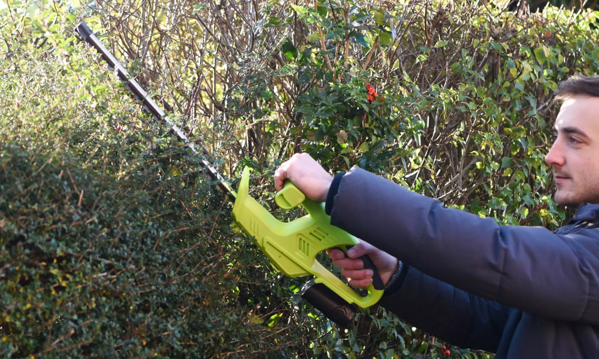 Garden Gear 12V Cordless Hedge Trimmer and Optional Spare Battery