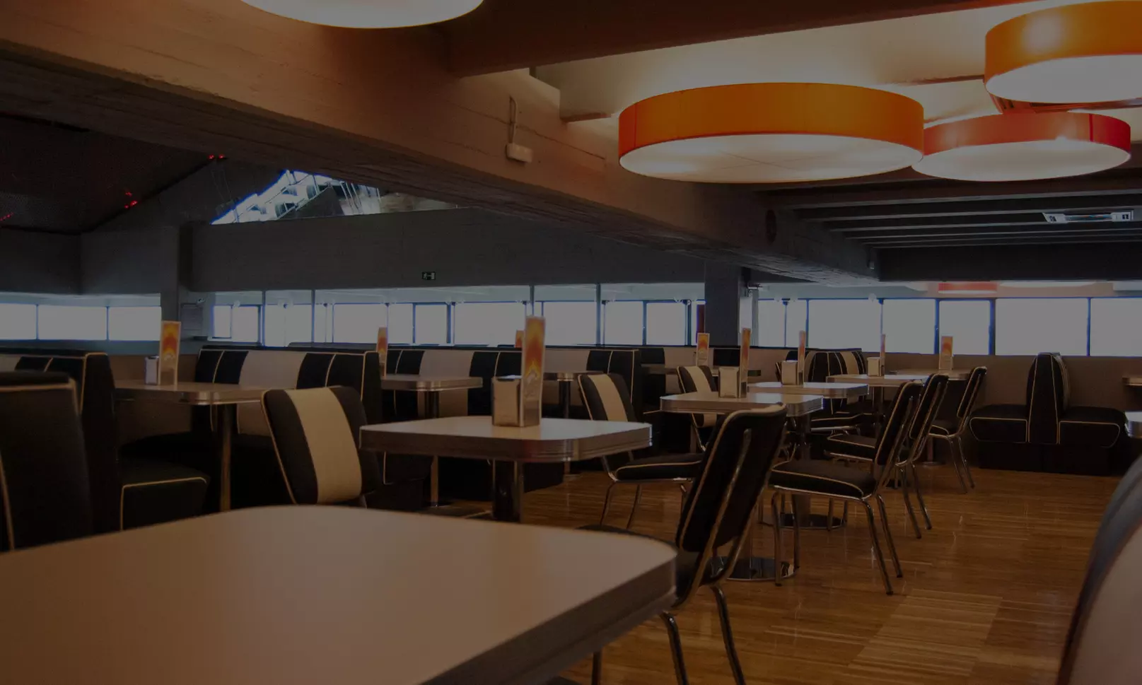 Acceso a pista con opción a menú para 2 personas en Rolling Dance