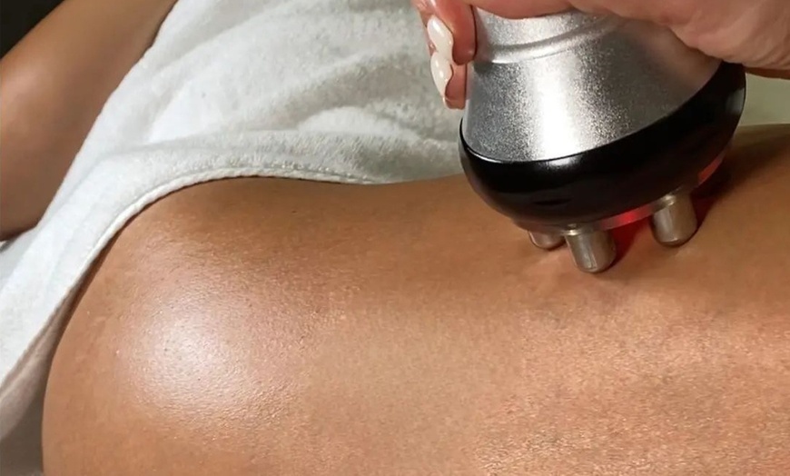 Image 2: ¡Consigue la piel firme que siempre has querido con unos tratamientos