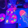 Image 3: Taller PINTA LUZ de pintura neón para 1 o 2 personas, niños y adultos