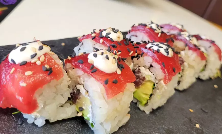 Image 4: Menú sushi lovers para 2 o 4 personas