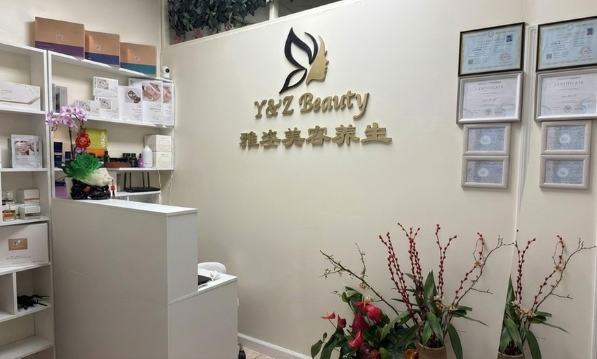 Image 2: 60 or 75-Min Classic Massage or 60-Min Couples Massage w/ Aromatherapy