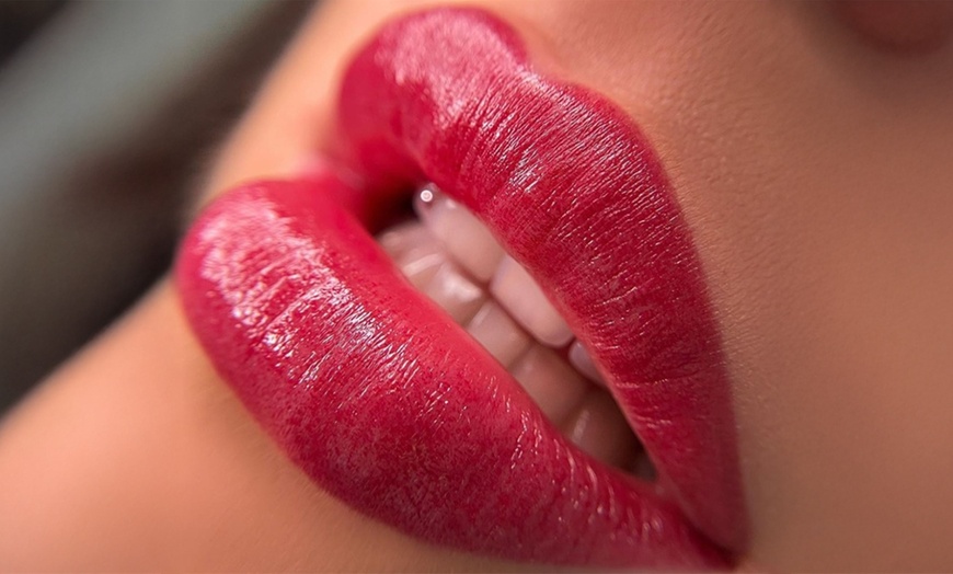 Image 2: Tijd besparen? Kies voor langdurige permanente make-up naar keuze