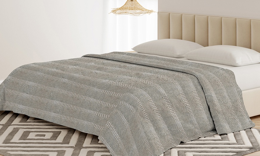 Image 10: Bankhoes en sprei van gerecycled katoen