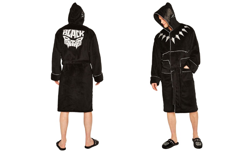 Image 6: DC Comics Superhero Robe for Men