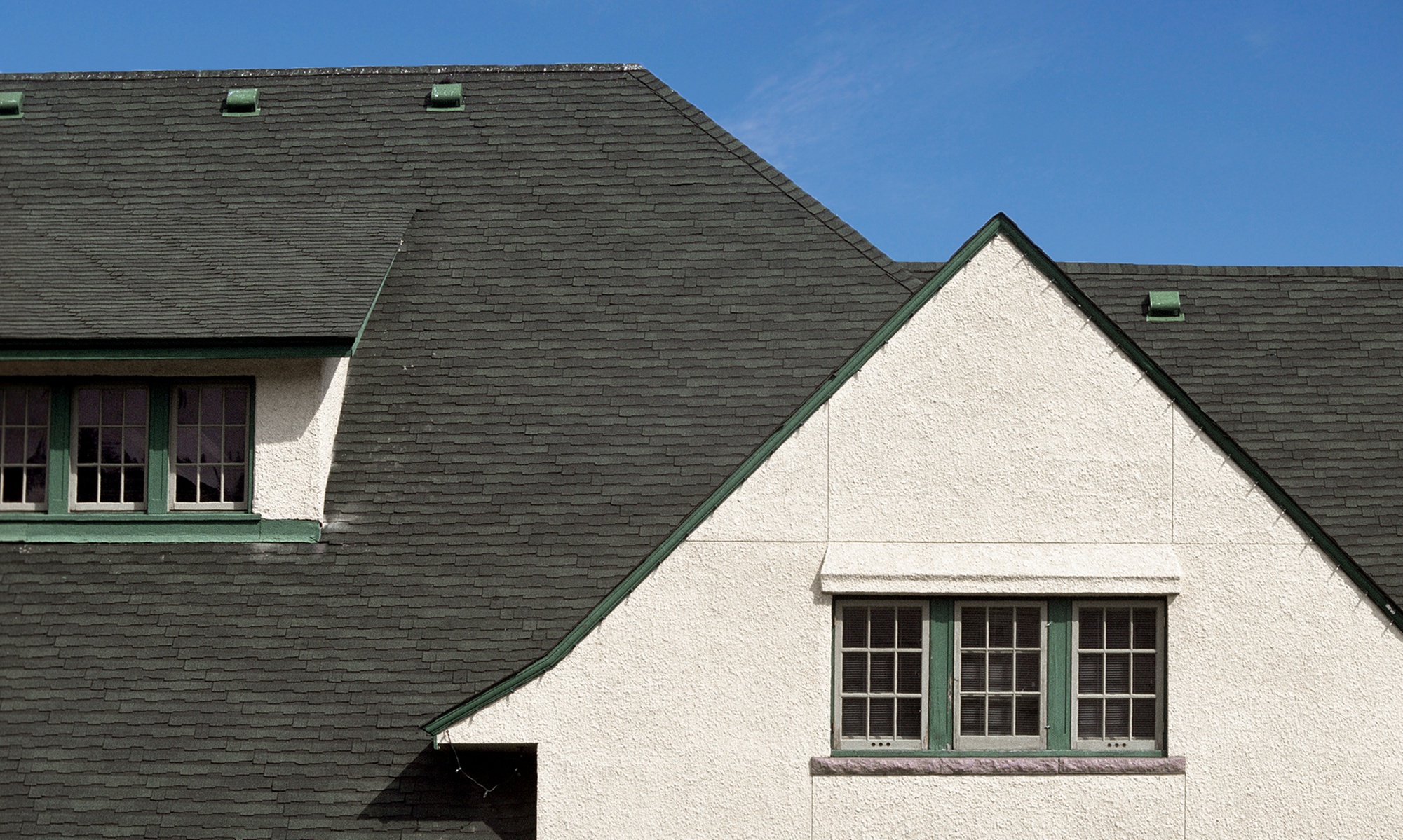 Residential Roof Tune-Up to Keep Your Home Safe 