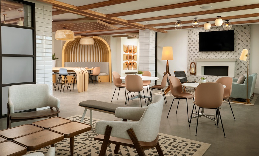 Image 9: Member-Only Deal: The Monsaraz San Diego Tapestry Collection by Hilton