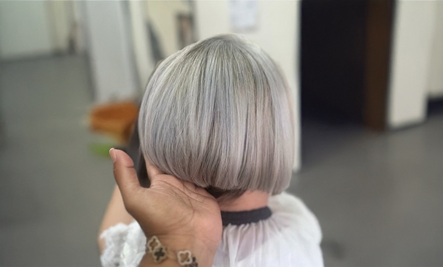 Image 2: Root Colour, Full Highlights, Toner, Cut & Blow-Dry by Jr/ Sr Stylists