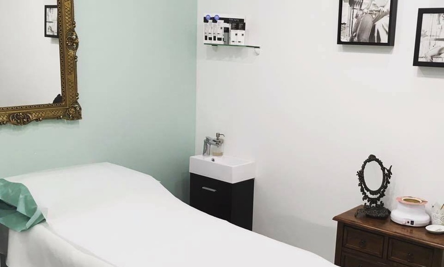 Image 2: Enhance with Full Brazilian Bikini Wax, & Eyebrow Wax/Threading