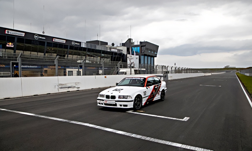 Image 4: Taxi- / Race-Experience mit BMW, Audi oder WestField Cup für 1 Person