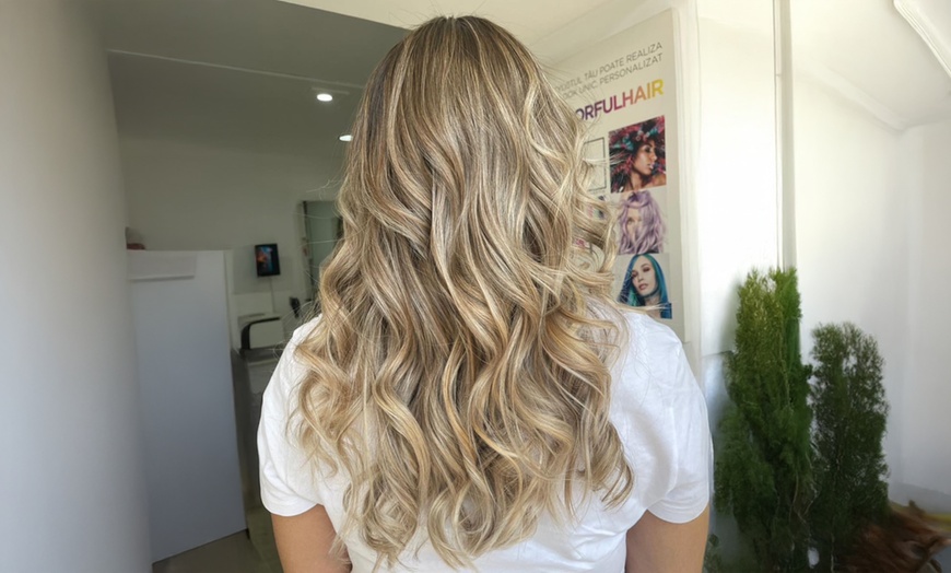 Image 15: Corte de pelo, peinado y opción a tinte de raíz, reflejos o balayage 