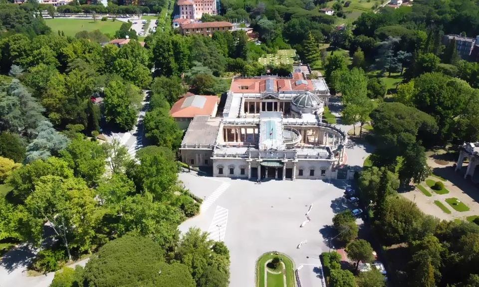 Montecatini 4*: soggiorno con colazione, cena, piscina o percorso Spa