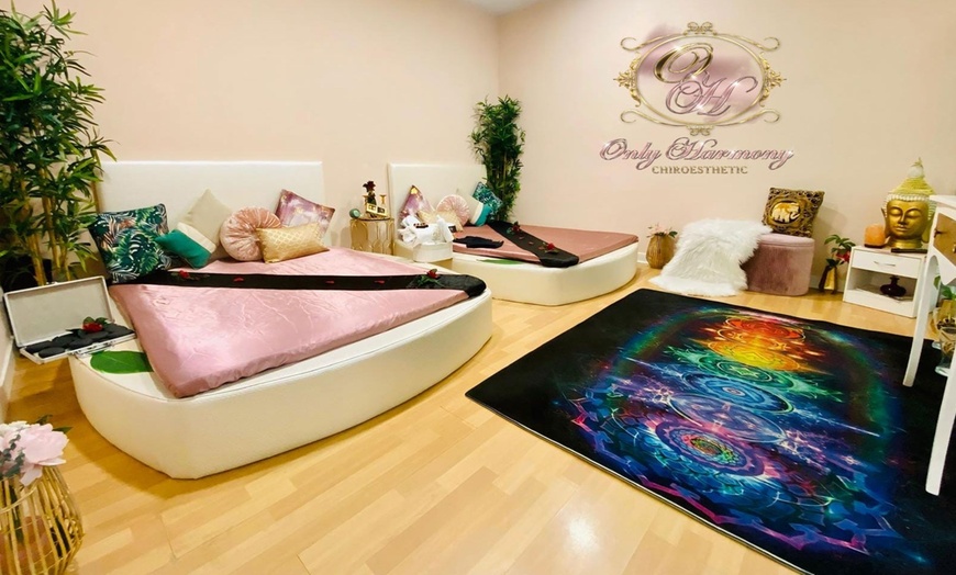 Image 2: Ritual Tailandés con aceites en pareja en tatami