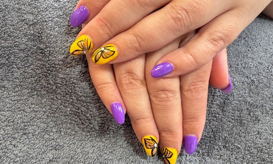 Image 3: Massage, Facial & Gel Manicure Combo Options