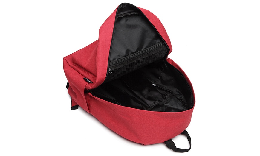 Image 29: Mochila escolar con correas acolchadas y múltiples bolsillos