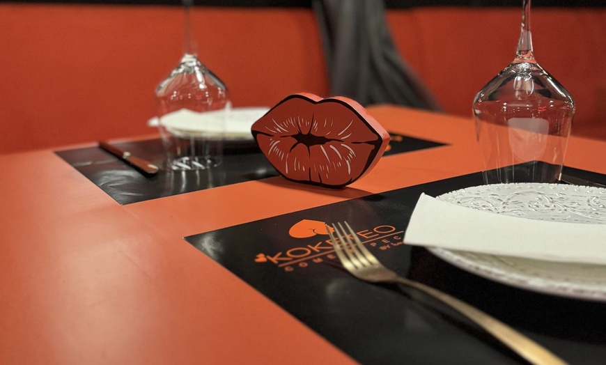 Image 7: Menú "Tonteo" o "Tentación" para 2 con postres y bebidas o vino