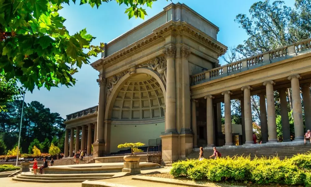 Guided Golden Gate Park Walking Tour w/ California Academy of Sciences
