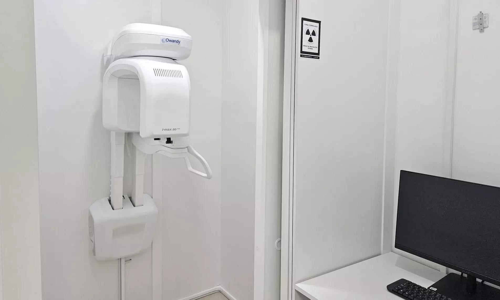 Limpieza dental completa con ultrasonidos, pulido y curetaje opcional