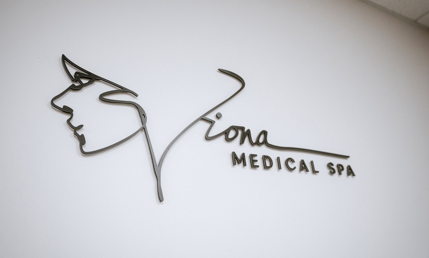 Image 3: 20 Units of Jeuveau, Half syringe of Versa Lip Filler, or Both 