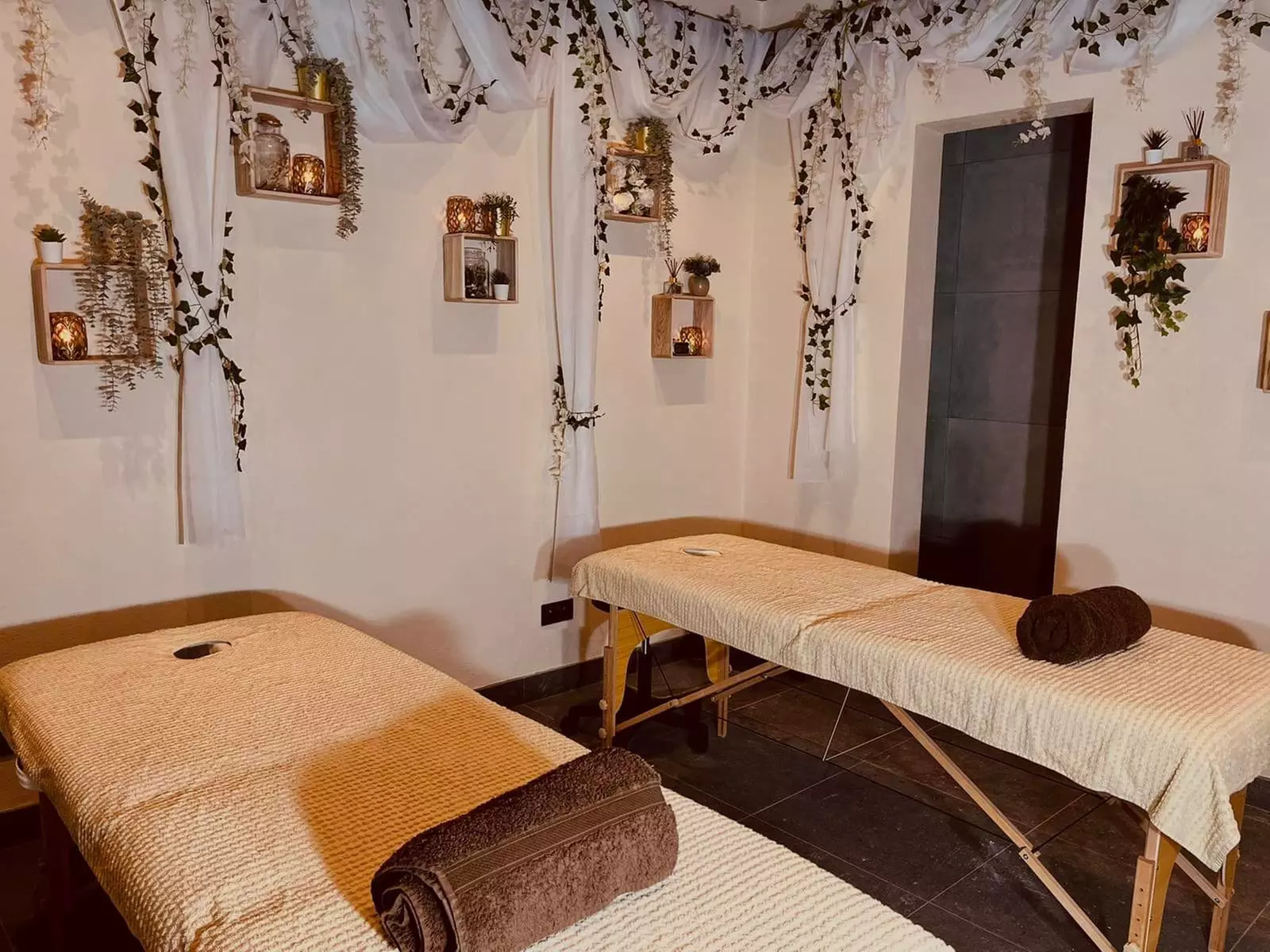 1 entrée de 2h au spa privatif pour 3 à 5 femmes avec Calm Spa