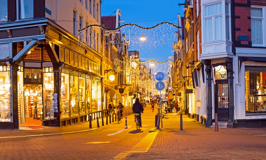 Image 4: ✈ 8-Day Brussels & Amsterdam Xmas Markets w/ Bruges Ext & Air
