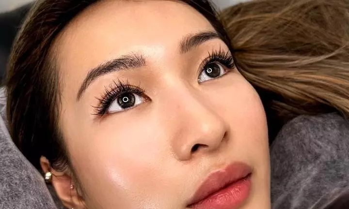 Lash Perfection: Classic, Hybrid or Volume Full Set Eyelash Extensions