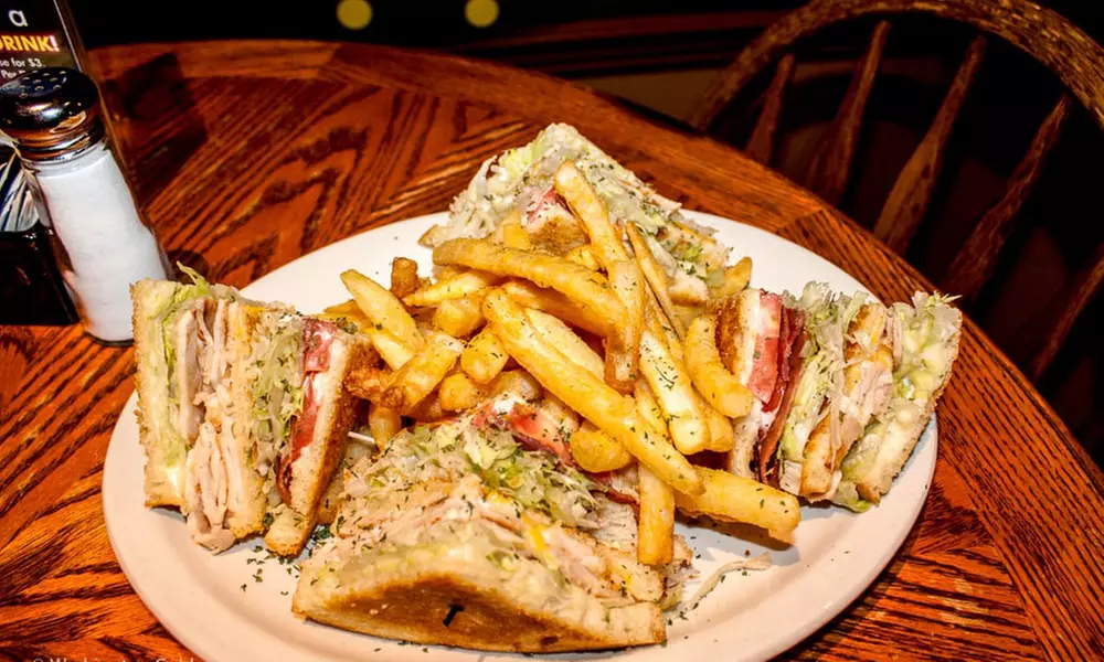 Enhance Your Casino Night with $40 or $80 Food and Drink Credit