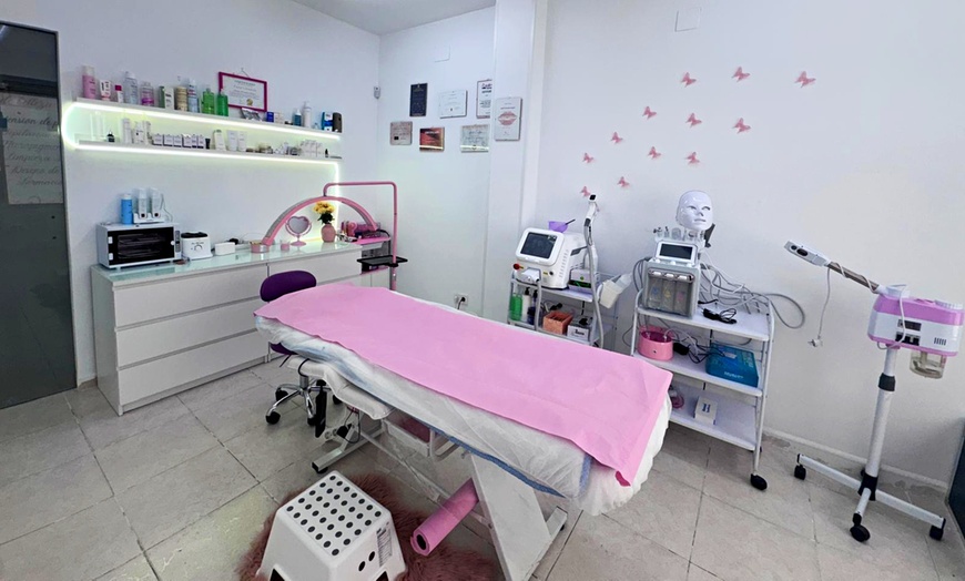 Image 7: Presume de uñas ideales con estos servicios especializados a elegir